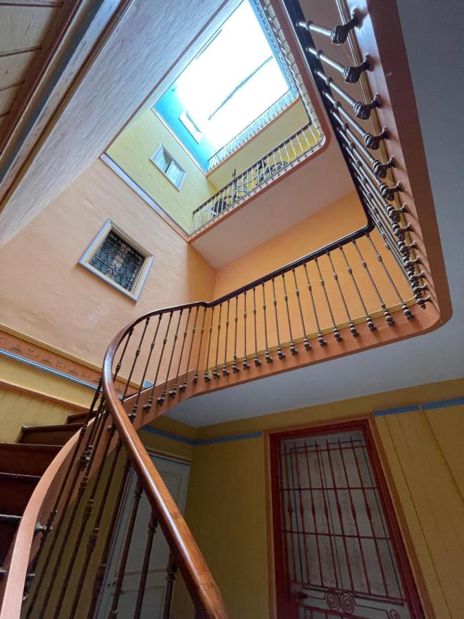 One Bedroom Apartment Place De L'Eglise, 塞雷 外观 照片
